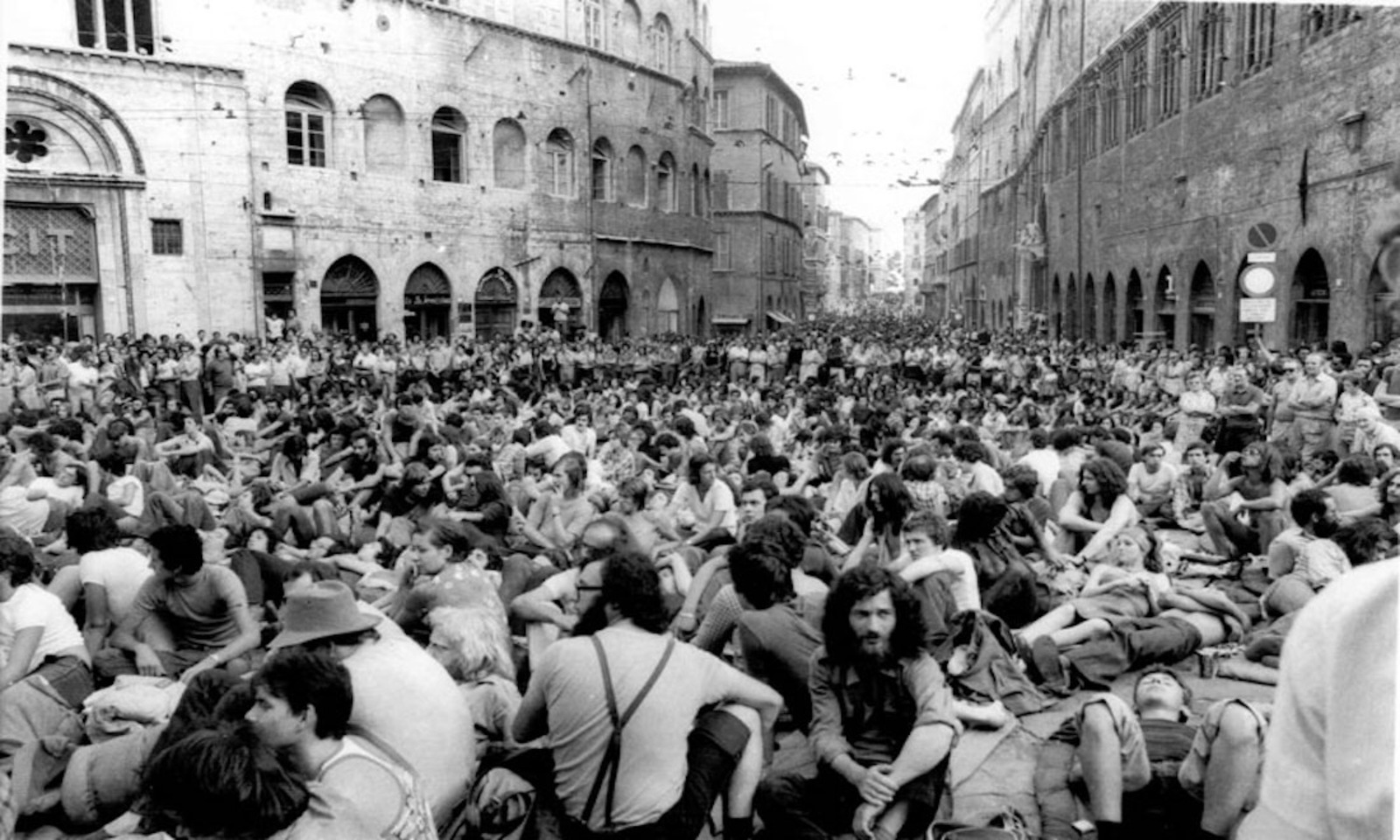 Lo “scandalo” Umbria jazz: piazze, sacchi a pelo e rivoluzione