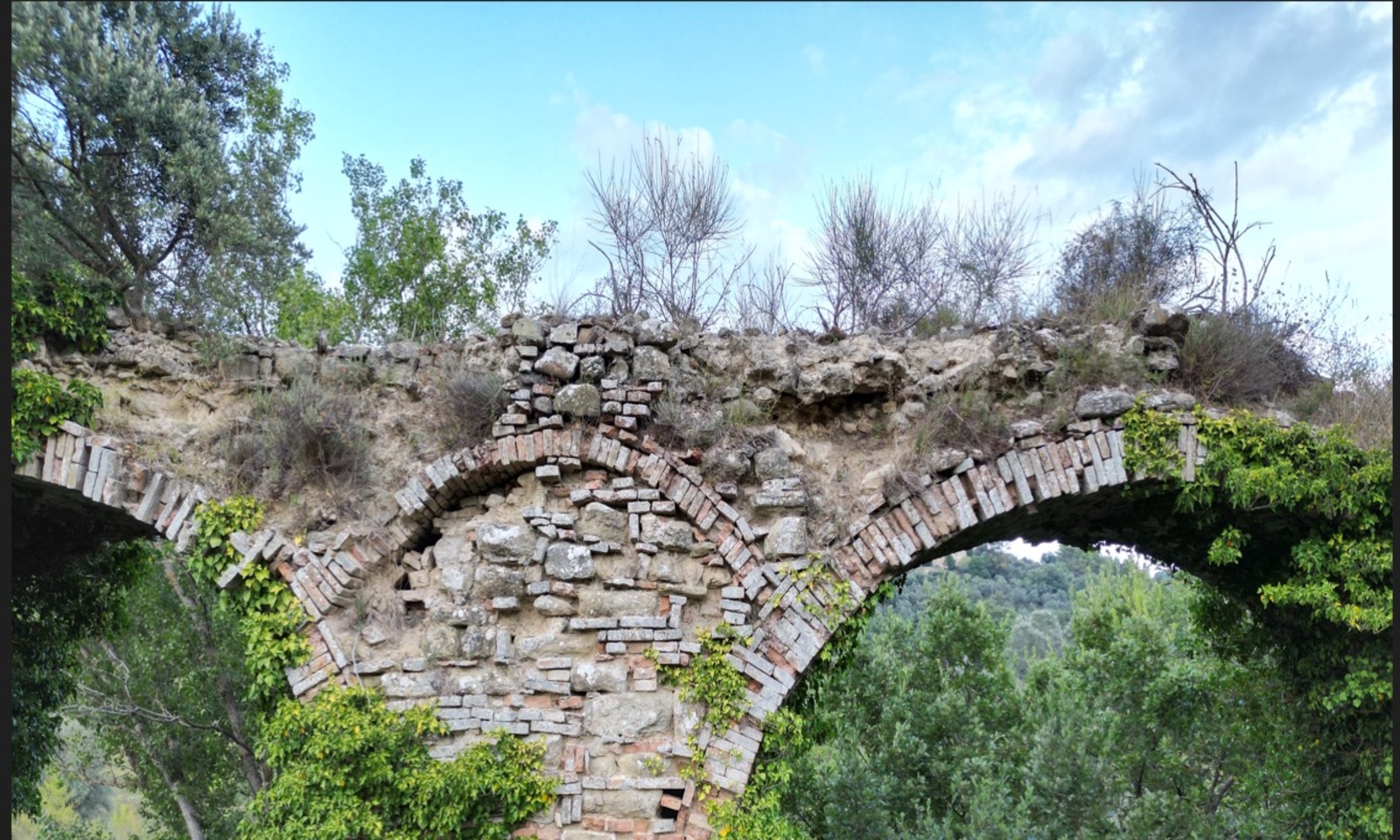 Emergenza acquedotto: arconi medievali “trasparenti”