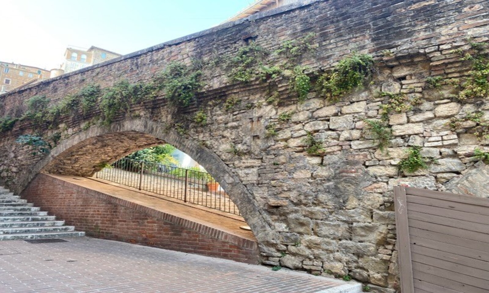Cucinelli restaura l’acquedotto medievale di Perugia
