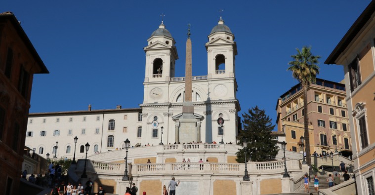 Parigi rivendica Trinità dei Monti e ha persino qualche ragione