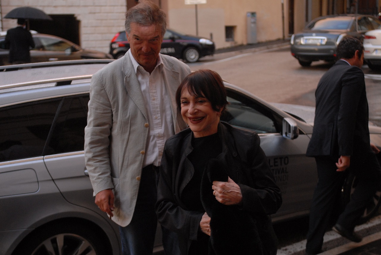 Adriana Asti, gli intellettuali radunati a Todi e la casa nel bosco