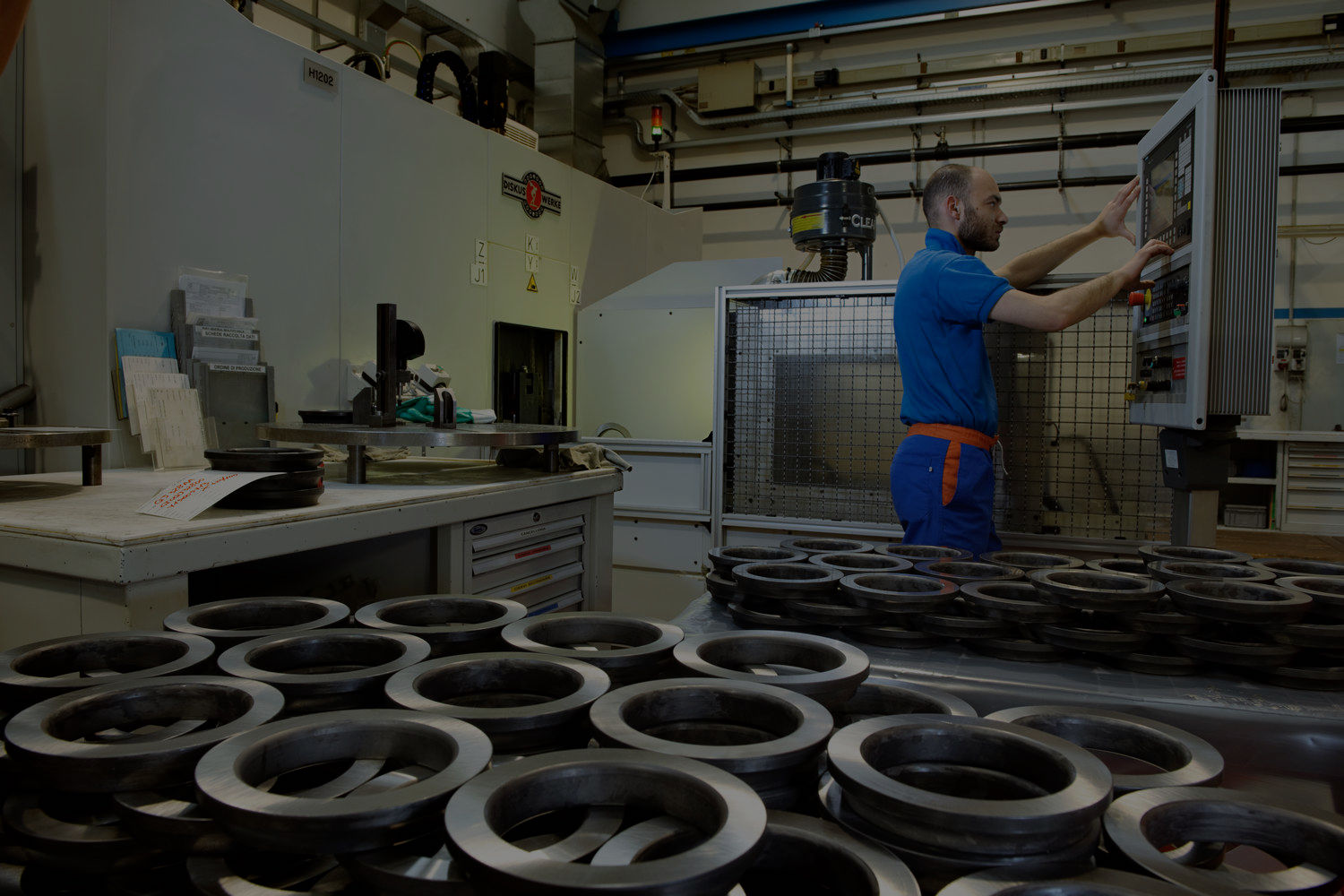 Industria umbra, grande è bello: utili alle stelle per i 4 giganti. E per Cucinelli nuova fabbrica