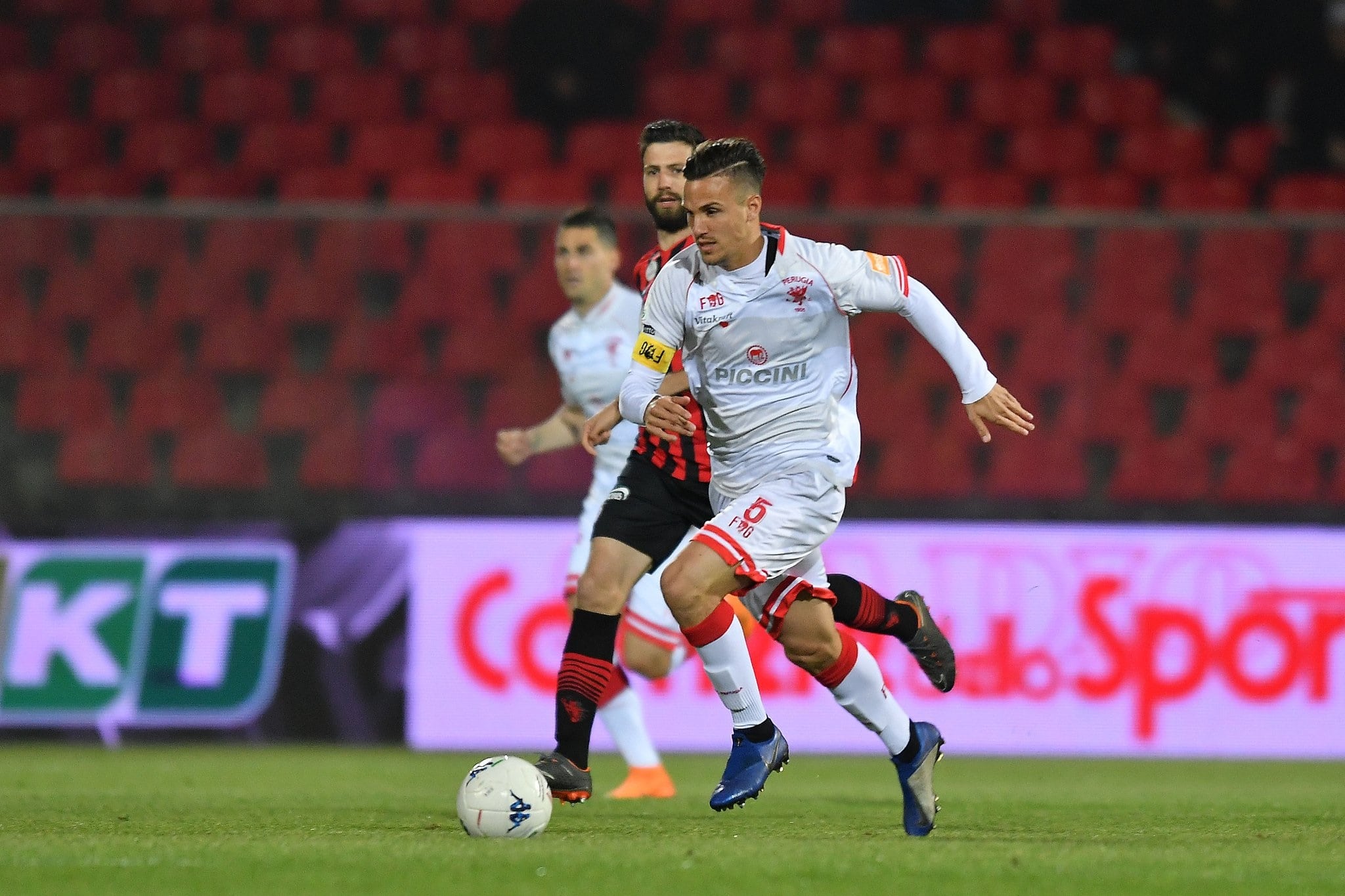 Il Grifo sa lottare: con Bacchin e Verre salvezza vicina, ma non si può più sbagliare