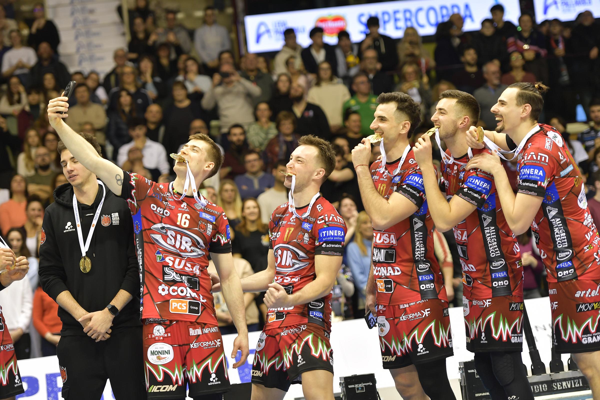 La Sir è stellare, il Grifo a terra. Viva la Ternana che è quinta